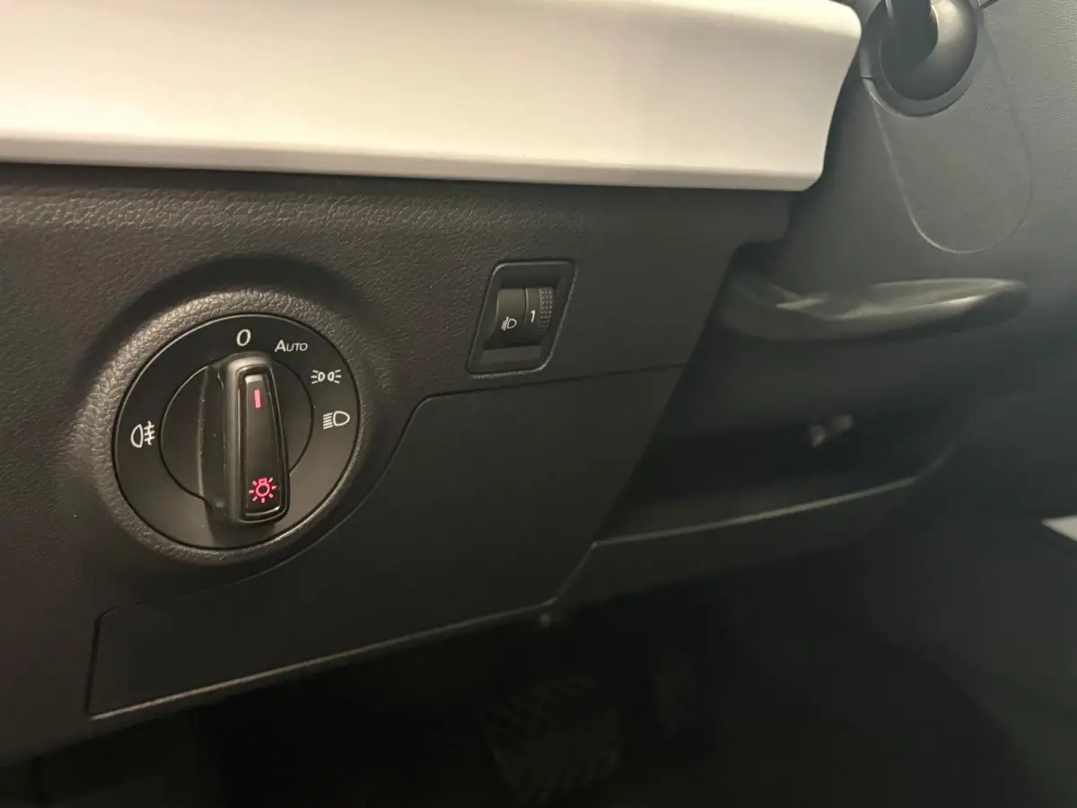 1.0 TSI 110pk Automaat Style Business Connect Climate Control Navigatie Apple Carplay/Android Auto  Cruise Control PDC Achter Lichtmetalen Velgen