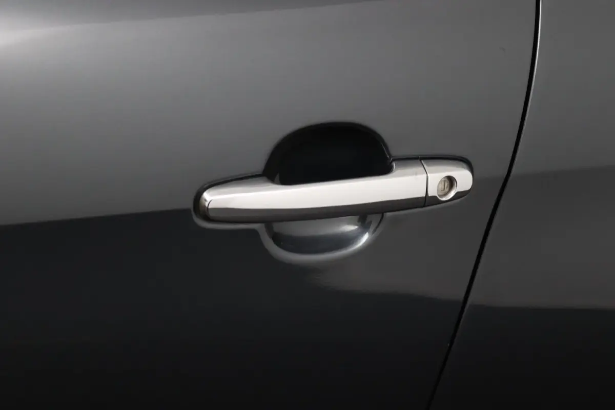 1.0 e-VTi Allure | Climate Control | CarPlay/Android Auto | Camera | Lichtmetalen Velgen | Metallic Kleur
