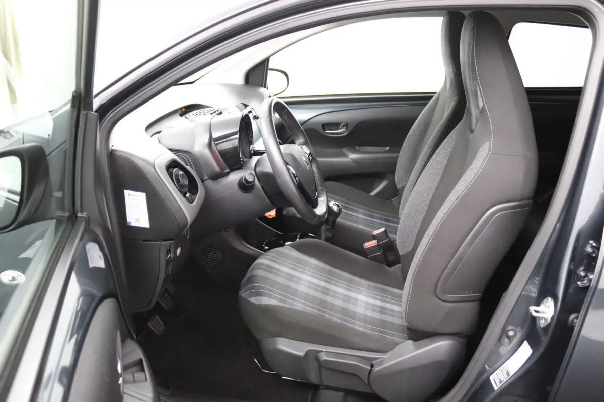 1.0 e-VTi Allure | Climate Control | CarPlay/Android Auto | Camera | Lichtmetalen Velgen | Metallic Kleur