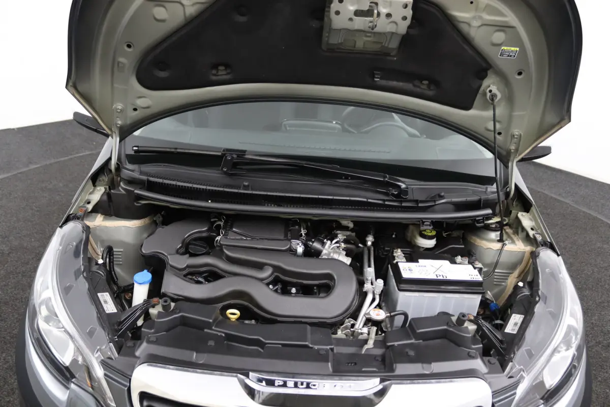 1.0 e-VTi Allure | Climate Control | CarPlay/Android Auto | Camera | Lichtmetalen Velgen | Metallic Kleur