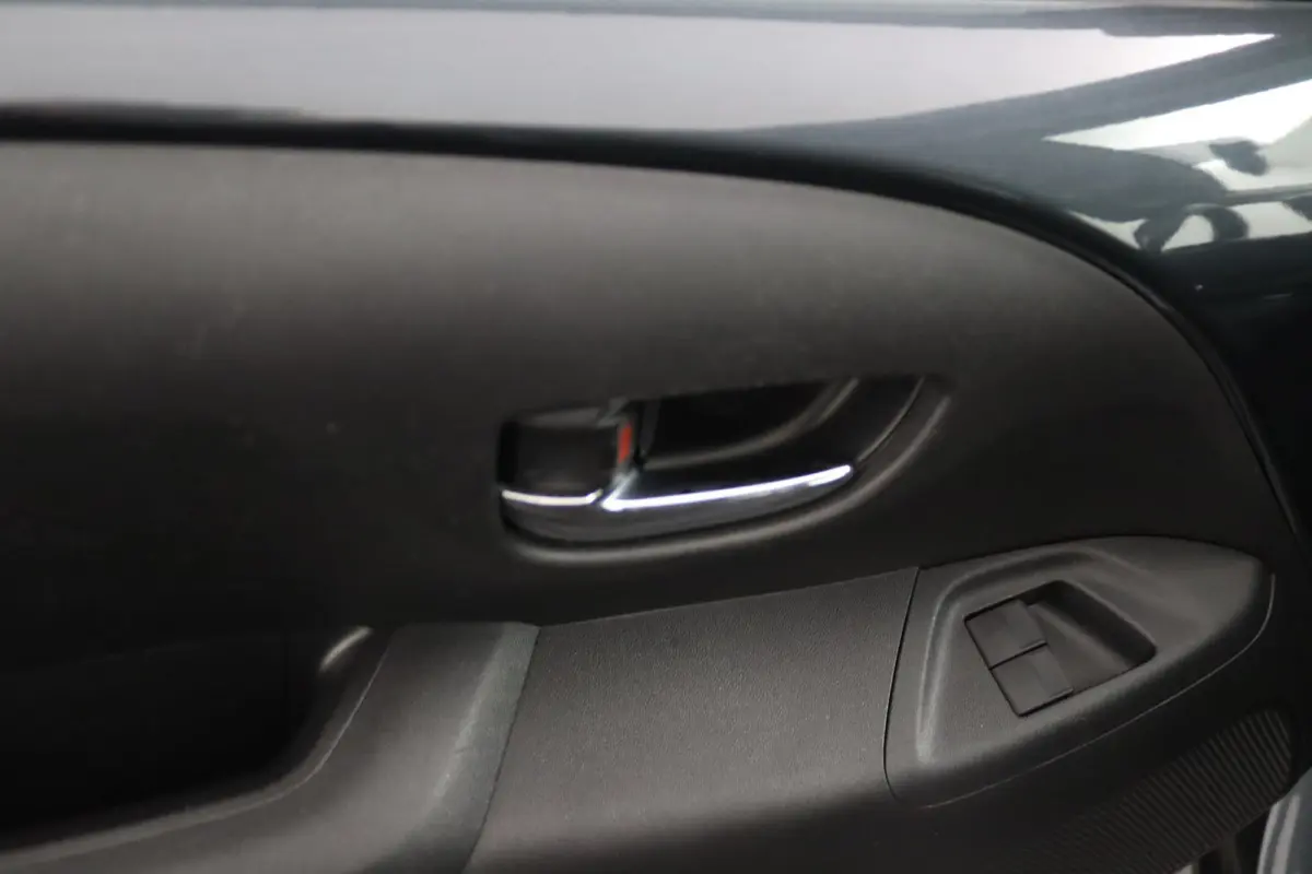 1.0 e-VTi Allure | Climate Control | CarPlay/Android Auto | Camera | Lichtmetalen Velgen | Metallic Kleur