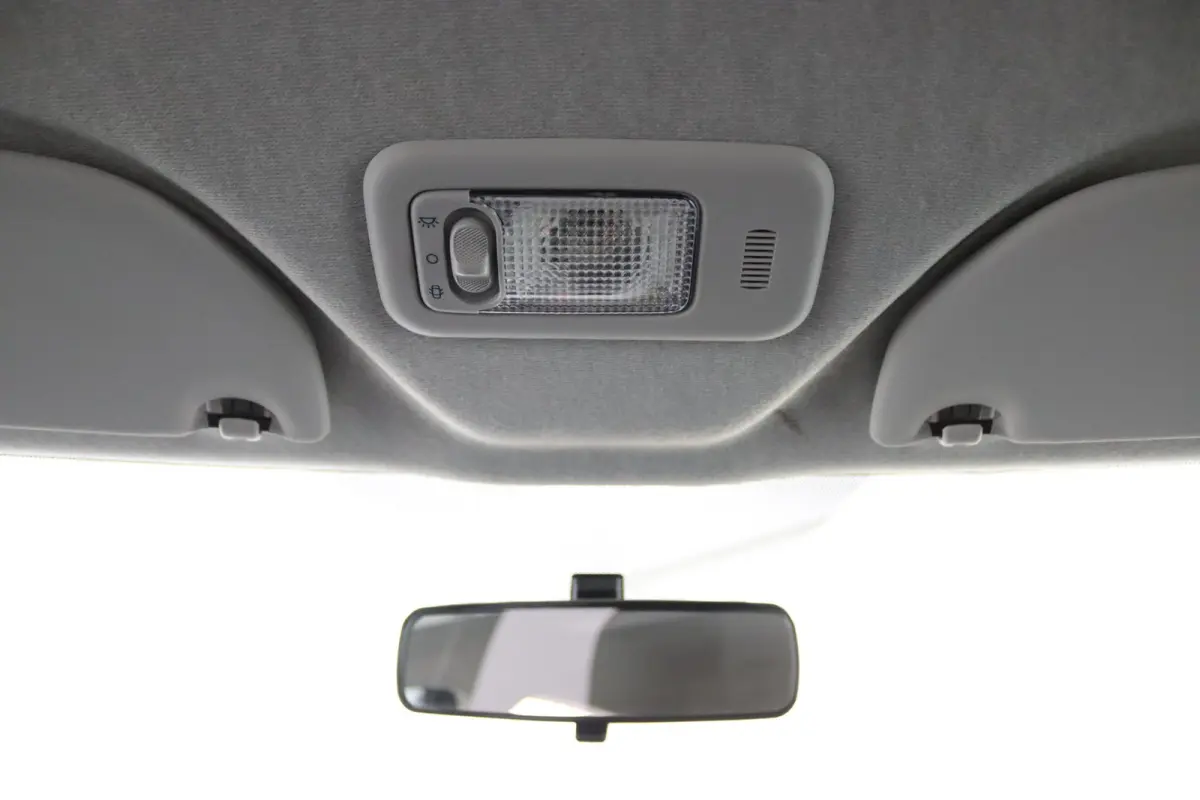 1.0 e-VTi Allure | Climate Control | CarPlay/Android Auto | Camera | Lichtmetalen Velgen | Metallic Kleur