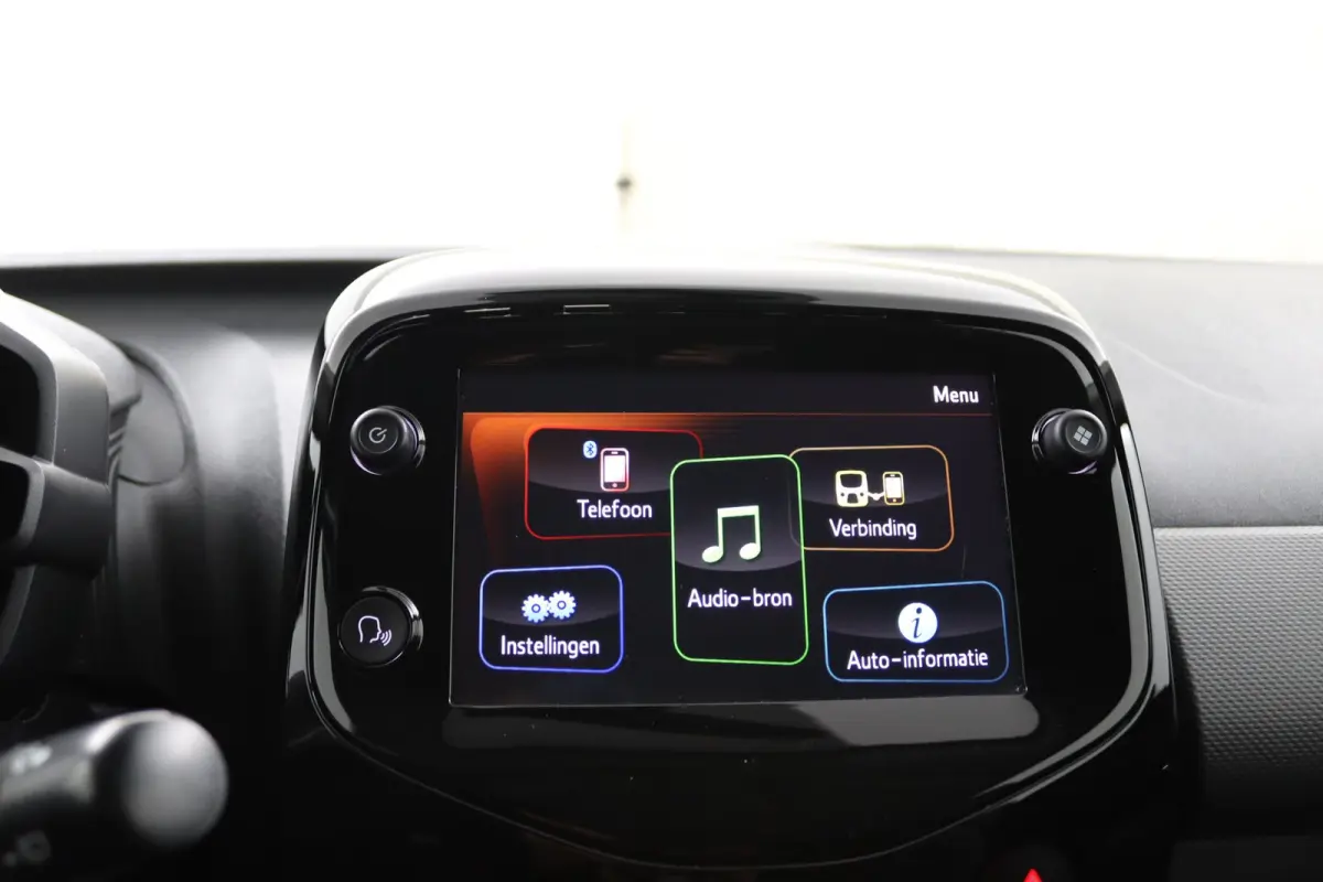 1.0 e-VTi Allure | Climate Control | CarPlay/Android Auto | Camera | Lichtmetalen Velgen | Metallic Kleur