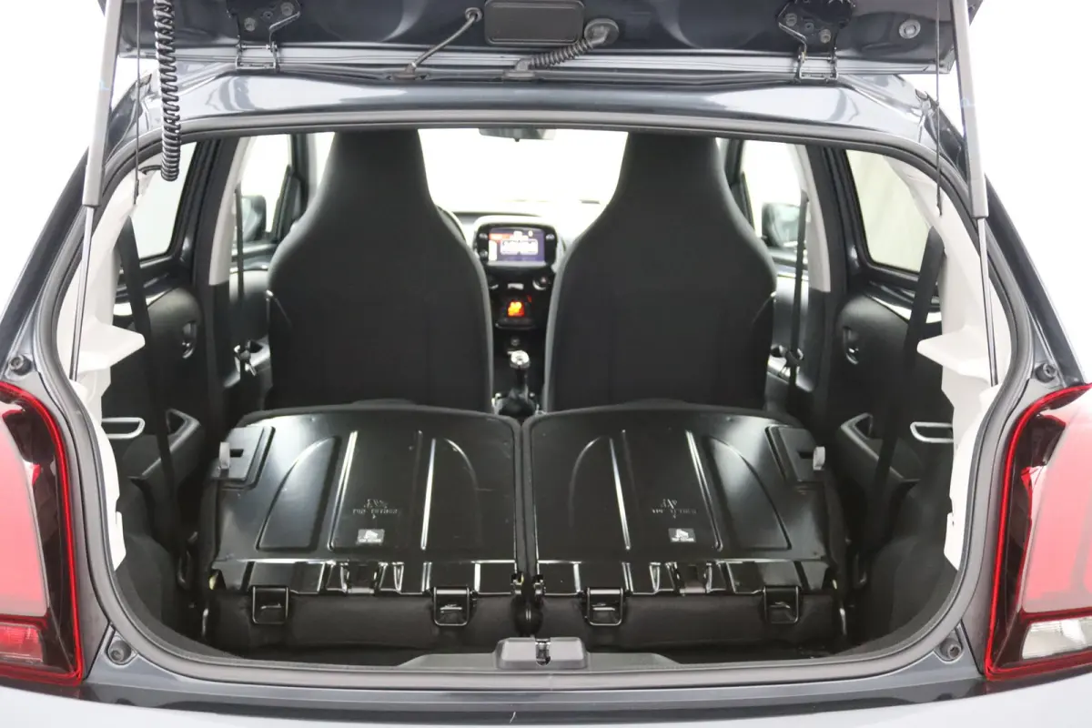 1.0 e-VTi Allure | Climate Control | CarPlay/Android Auto | Camera | Lichtmetalen Velgen | Metallic Kleur