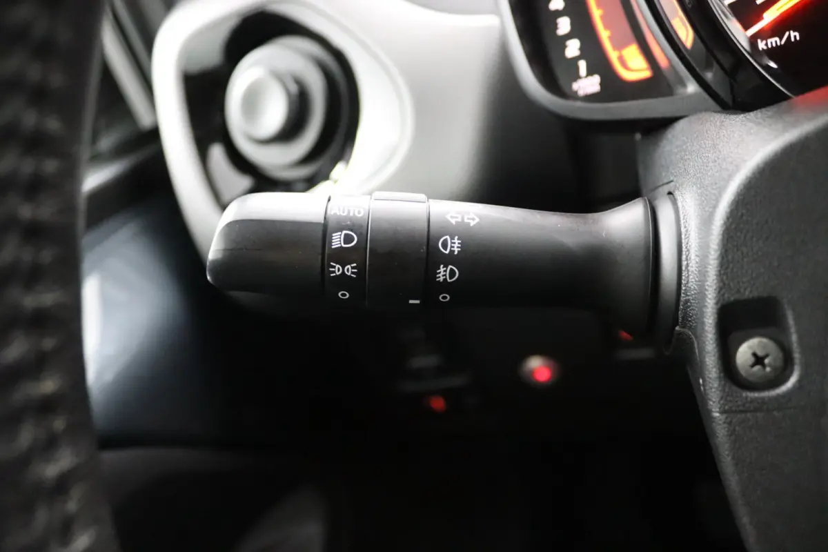 1.0 e-VTi Allure | Climate Control | CarPlay/Android Auto | Camera | Lichtmetalen Velgen | Metallic Kleur