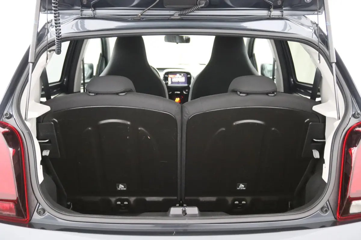 1.0 e-VTi Allure | Climate Control | CarPlay/Android Auto | Camera | Lichtmetalen Velgen | Metallic Kleur