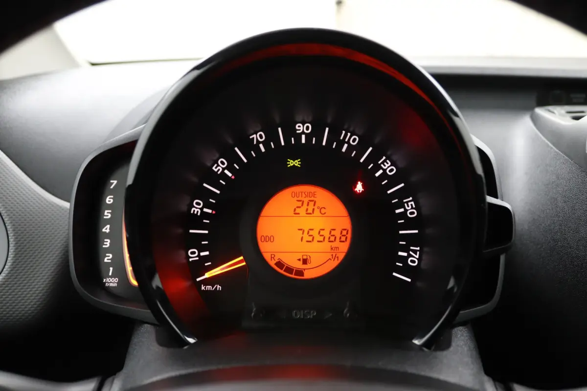 1.0 e-VTi Allure | Climate Control | CarPlay/Android Auto | Camera | Lichtmetalen Velgen | Metallic Kleur