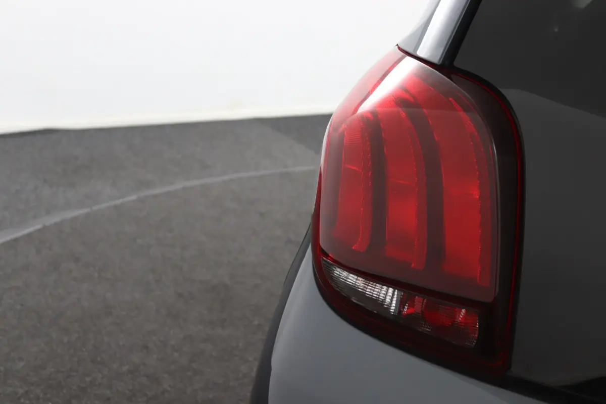 1.0 e-VTi Allure | Climate Control | CarPlay/Android Auto | Camera | Lichtmetalen Velgen | Metallic Kleur