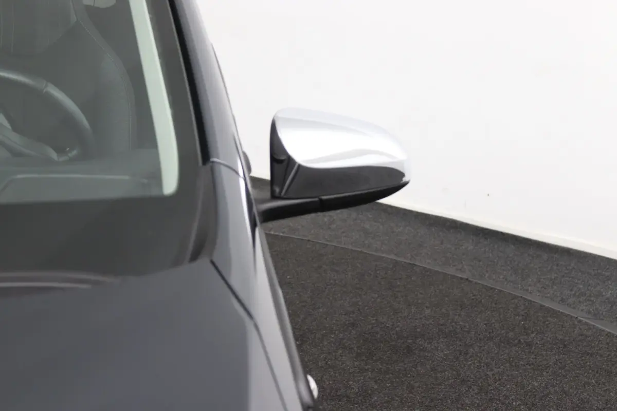 1.0 e-VTi Allure | Climate Control | CarPlay/Android Auto | Camera | Lichtmetalen Velgen | Metallic Kleur