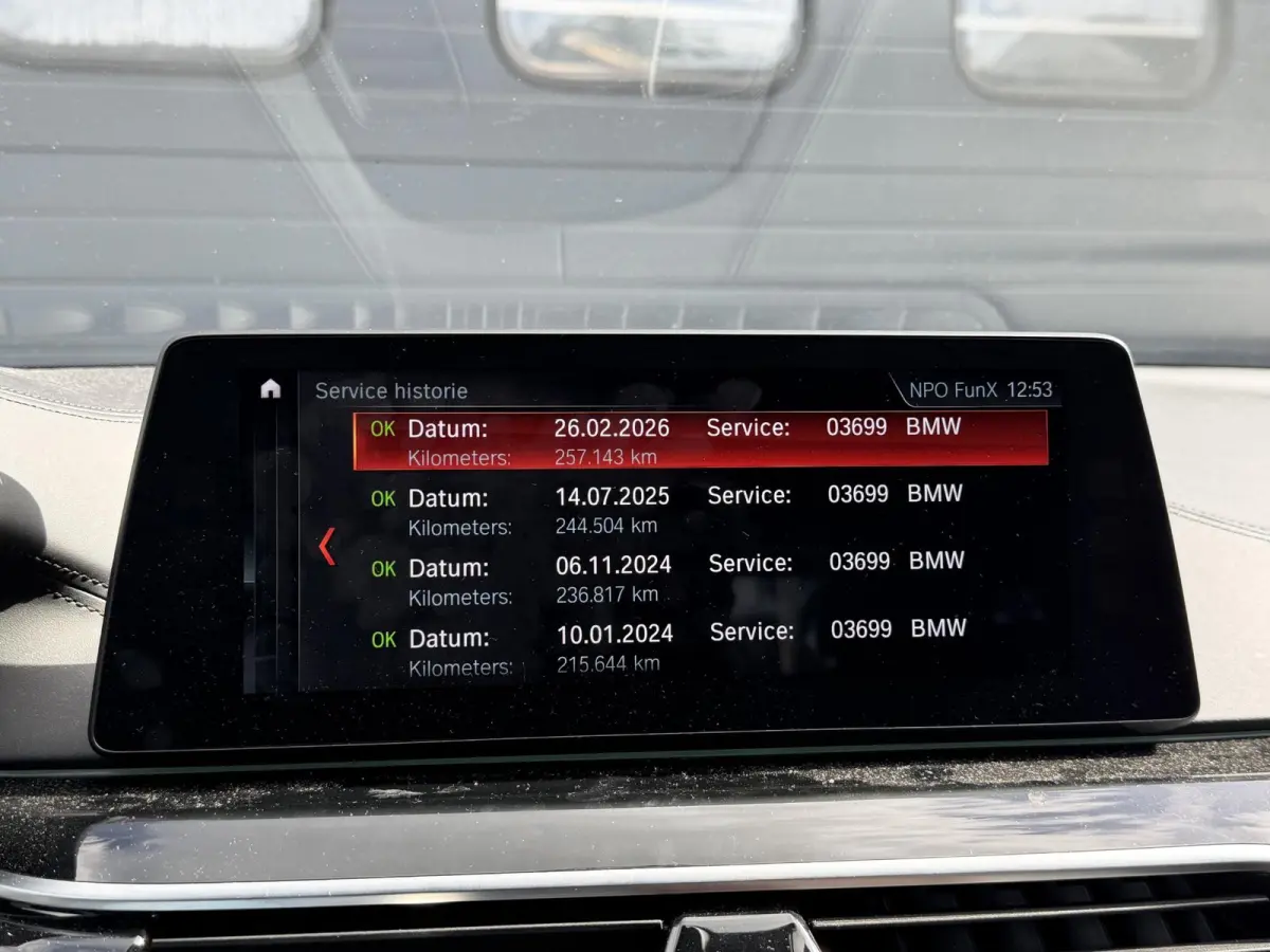 540d xDrive High Executive M-Sport | Panoramadak | 360* Camera | Head-UP | Achteras Bestruring |