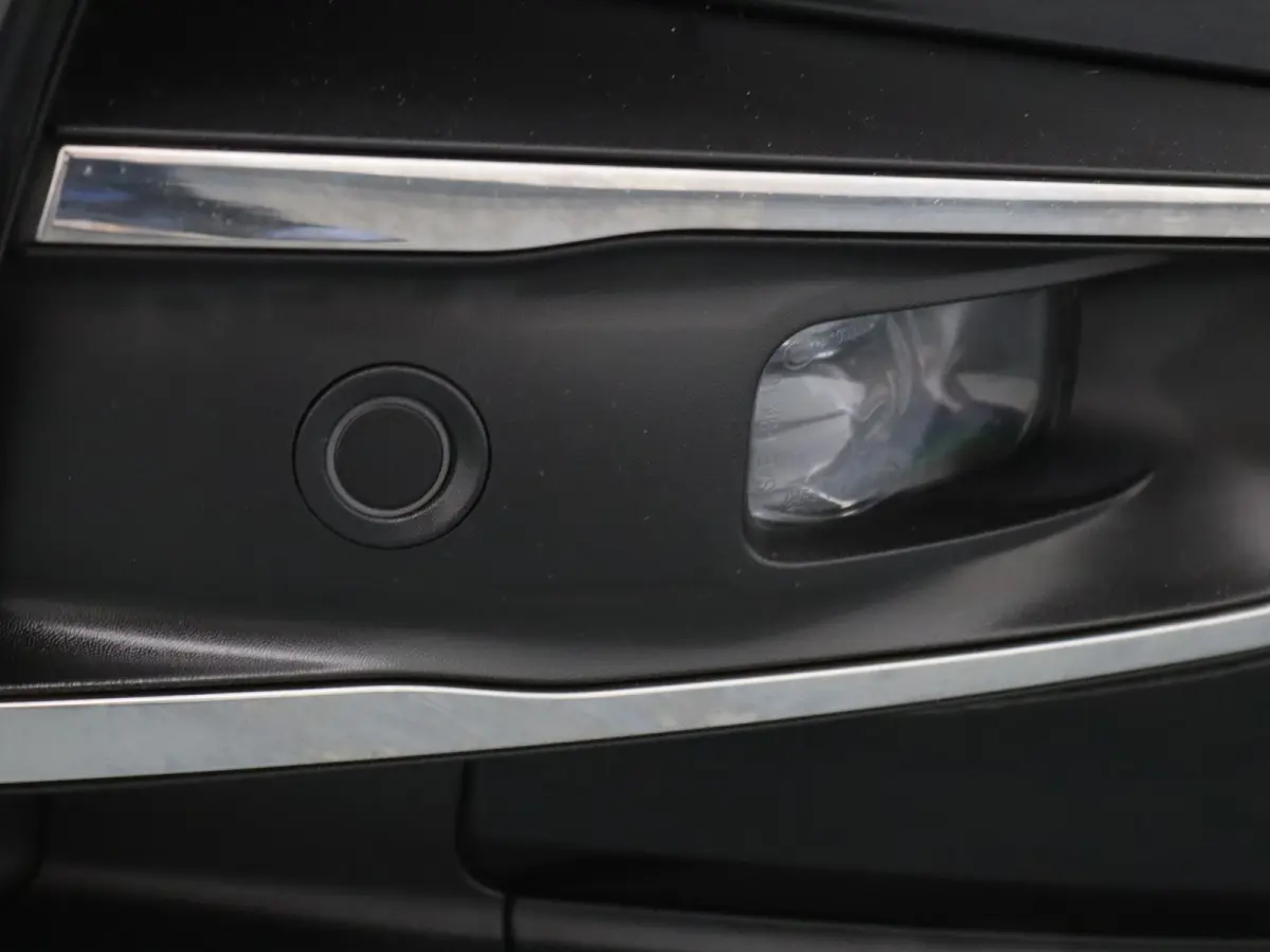 R135 Intens 52 kWh KOOPBATTERIJ Apple Carplay/Android Auto | Climate