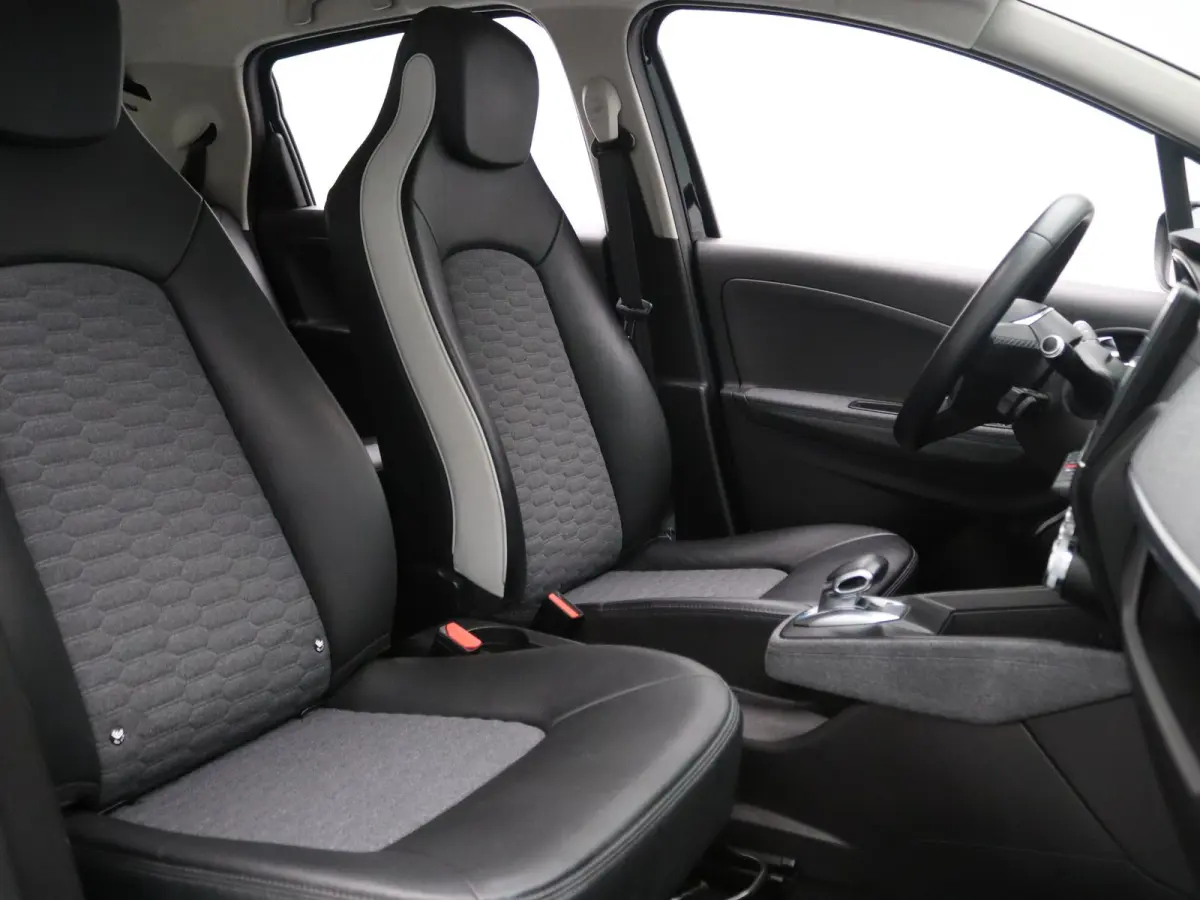 R135 Intens 52 kWh KOOPBATTERIJ Apple Carplay/Android Auto | Climate