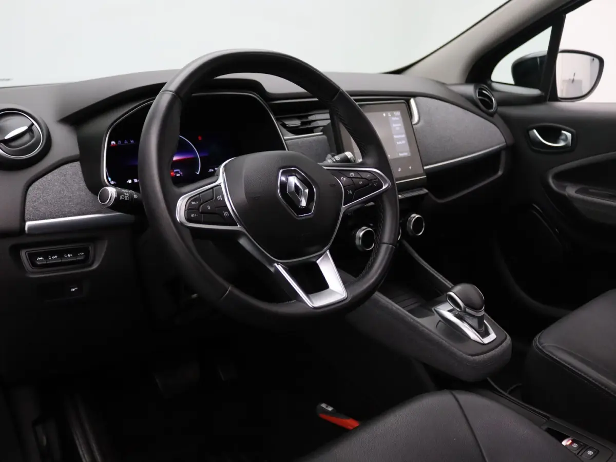R135 Intens 52 kWh KOOPBATTERIJ Apple Carplay/Android Auto | Climate