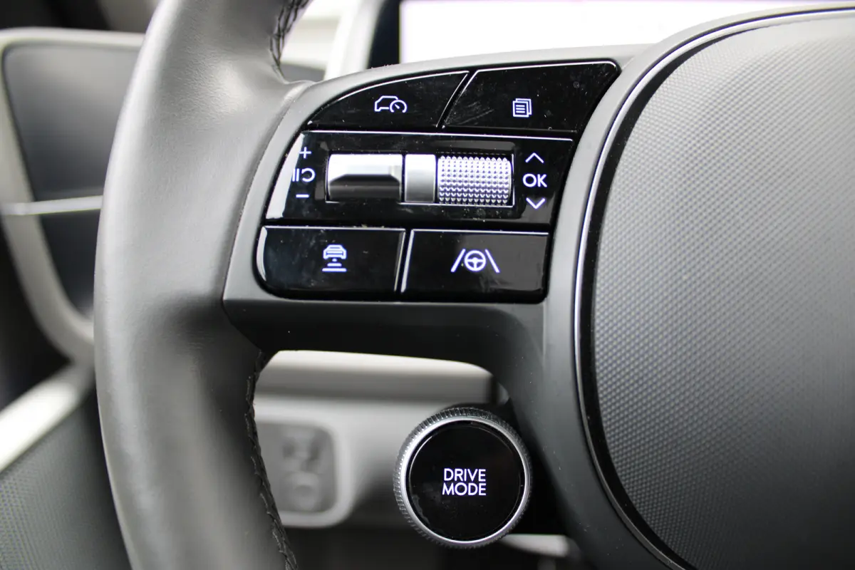Lounge 77.4 kWh