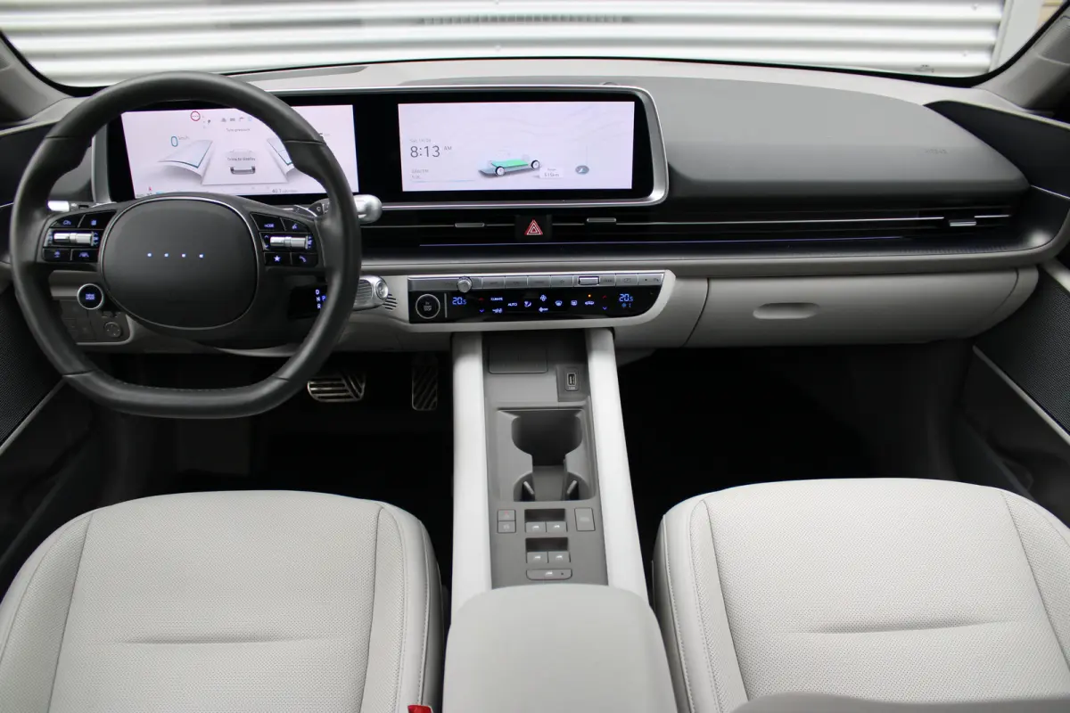 Lounge 77.4 kWh