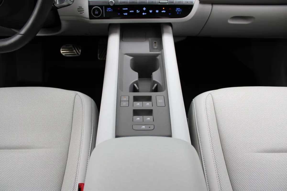 Lounge 77.4 kWh