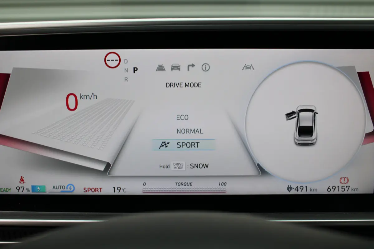 Lounge 77.4 kWh