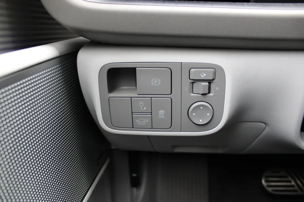Lounge 77.4 kWh