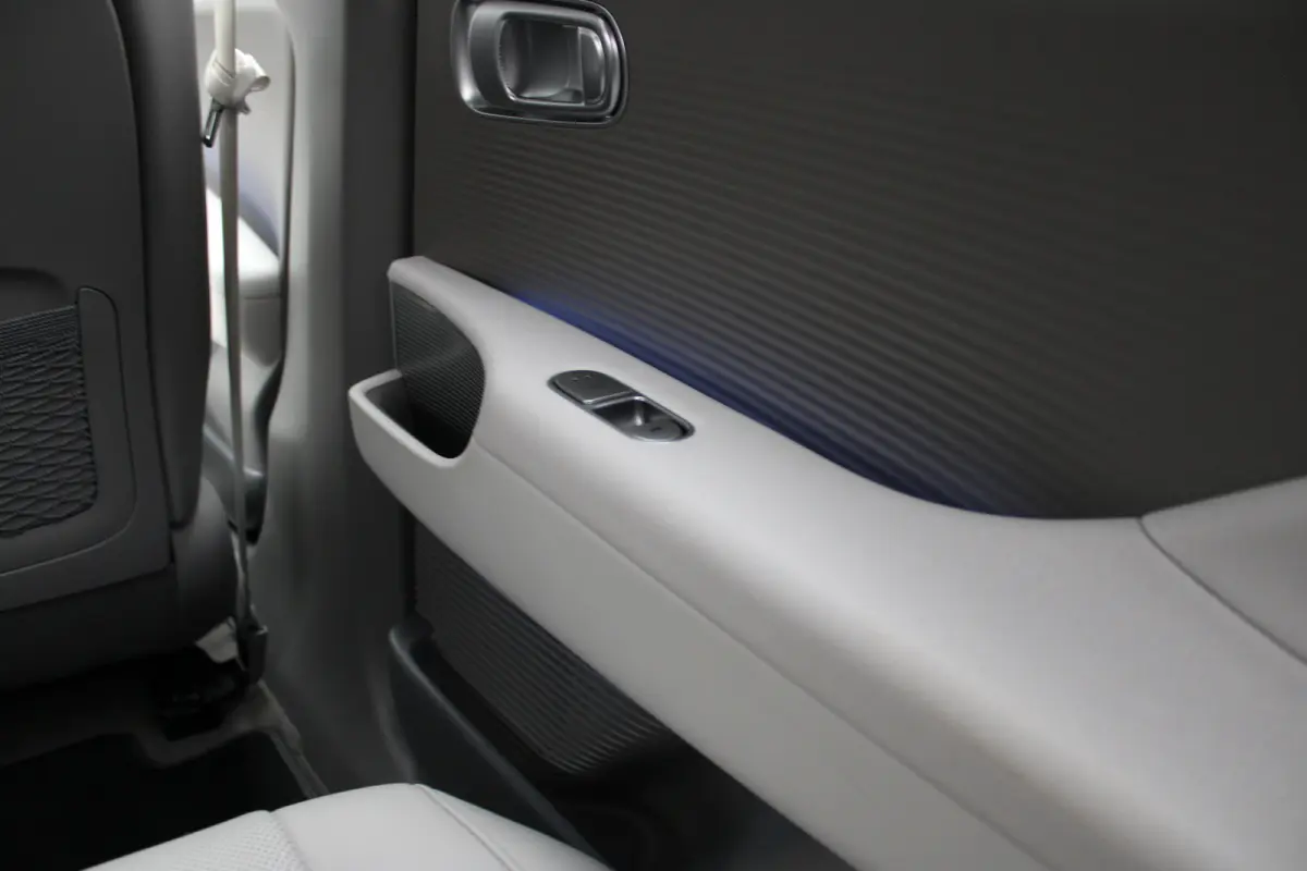 Lounge 77.4 kWh