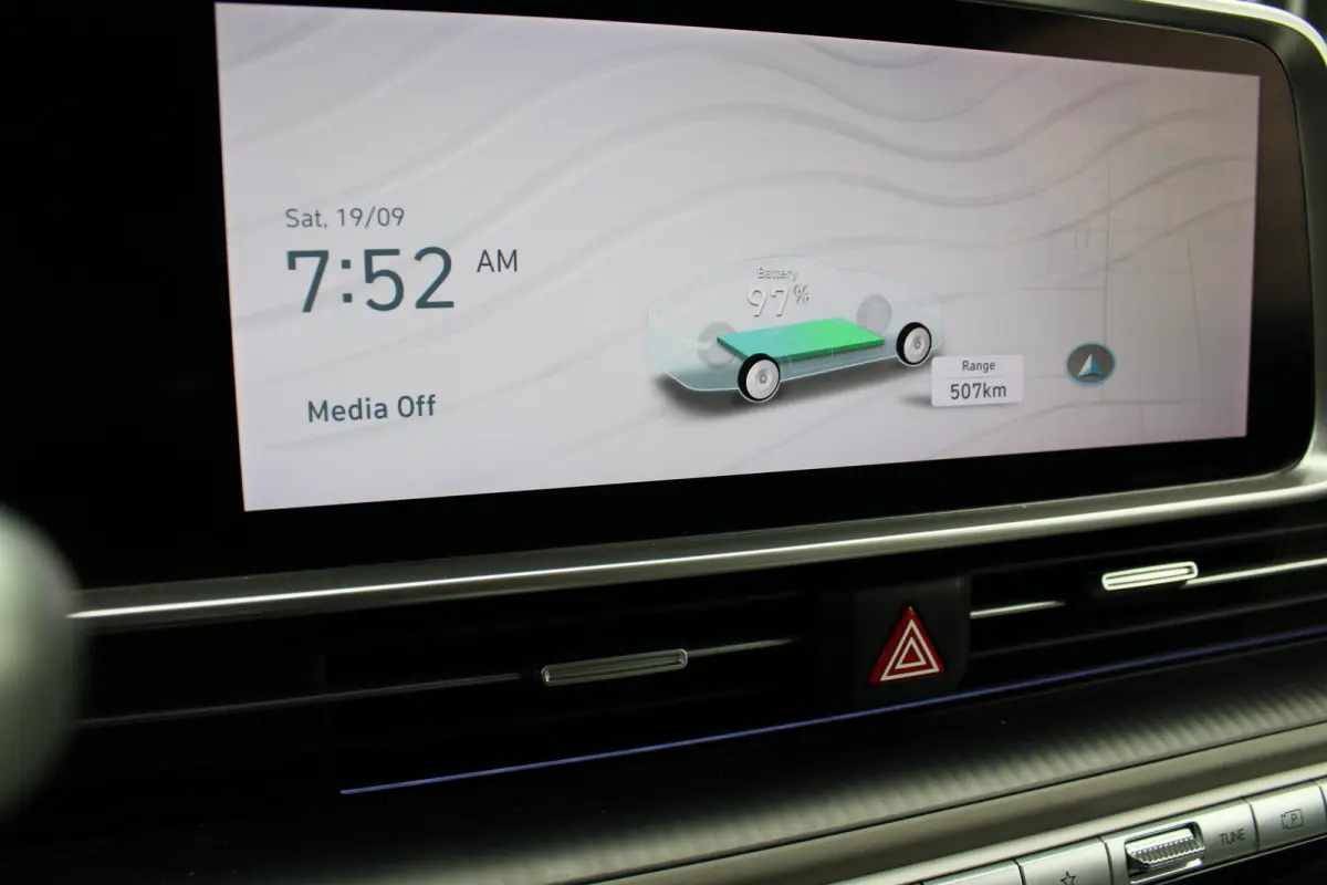 Lounge 77.4 kWh