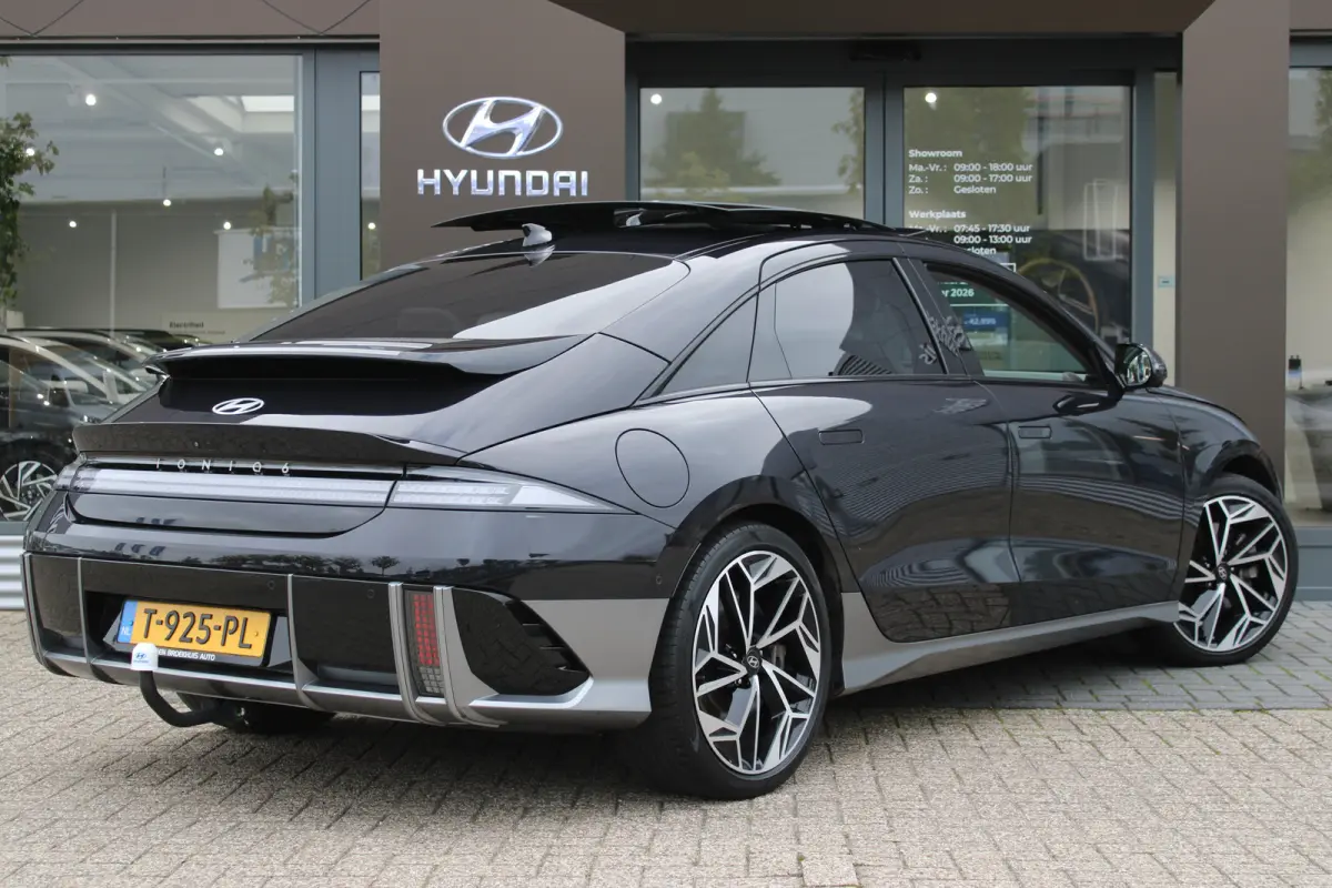 Lounge 77.4 kWh