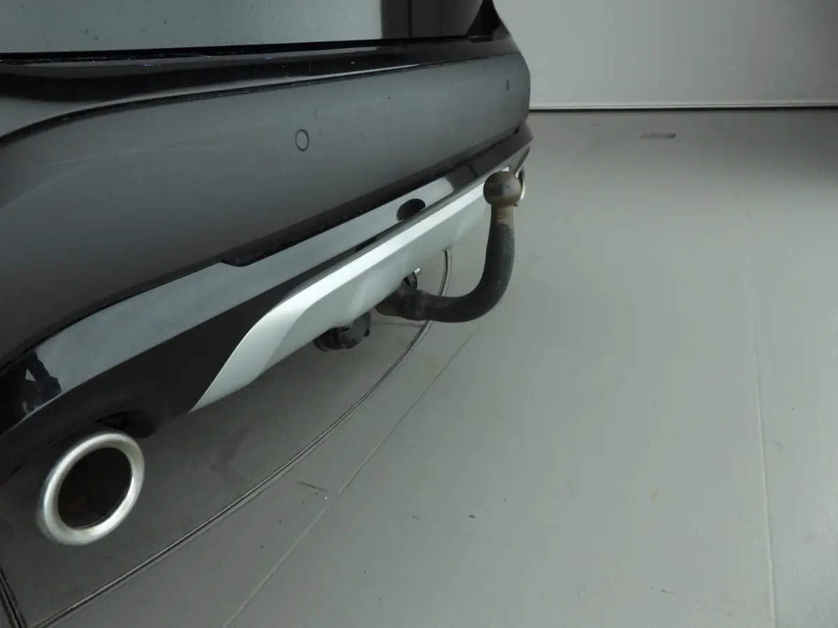 sDrive20i | LED | Leder | HUD | Trekhaak | Sportstoelen | Stoelverwarming | DAB | Hifi speakers | Alu 18 inch