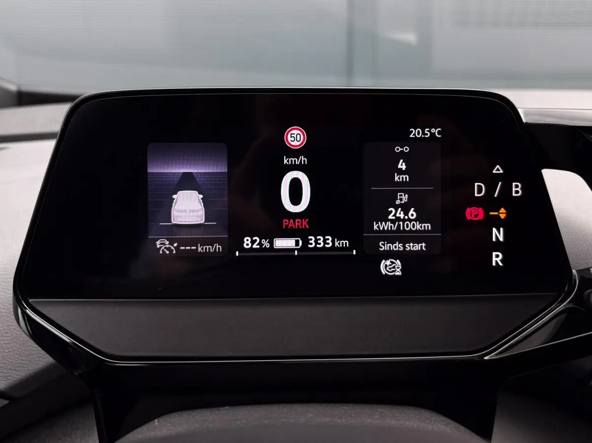 204pk First Max 77 kWh | SoH 91% | Panoramadak | Ergo Stoel | Adaptief Onderstel