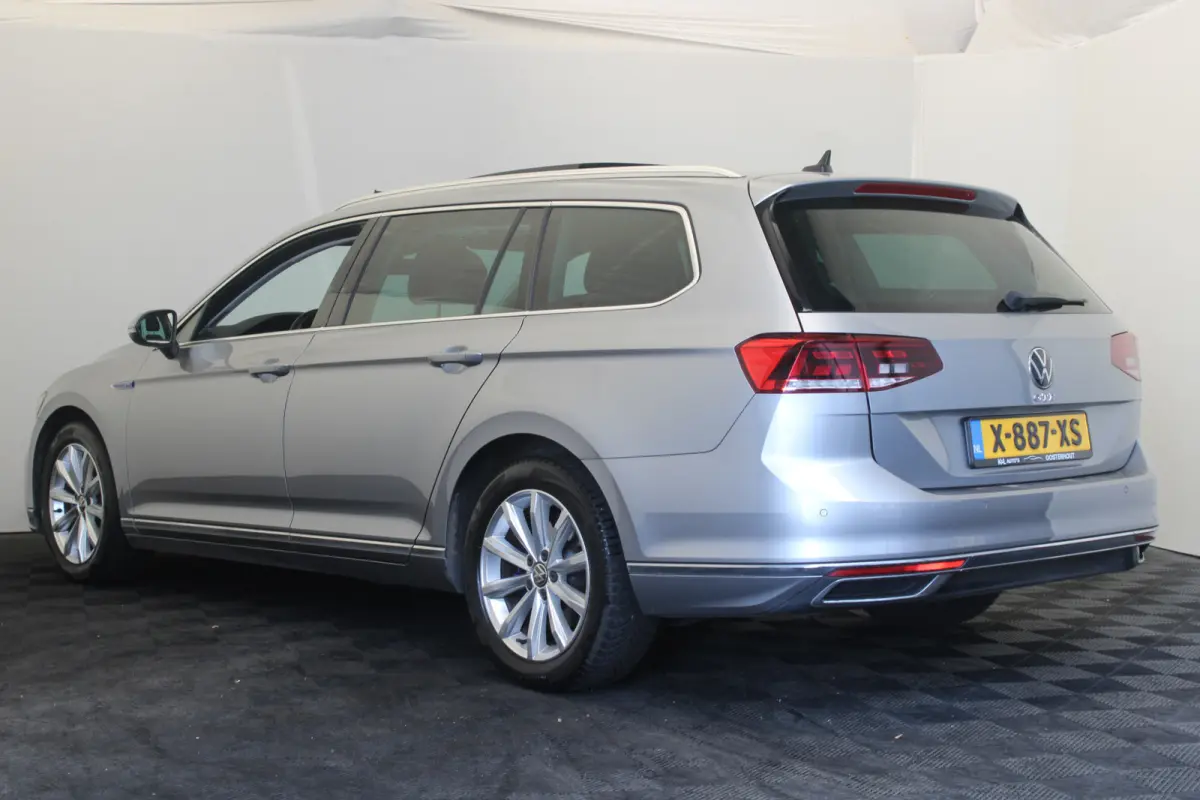 1.4 TSI PHEV GTE Business |Pano|Stoelverw.|Navi|