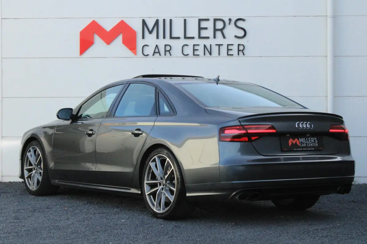 4.0 TFSI S8 plus quattro Pro Line+ Softclose Panorama Massage 360 Camera