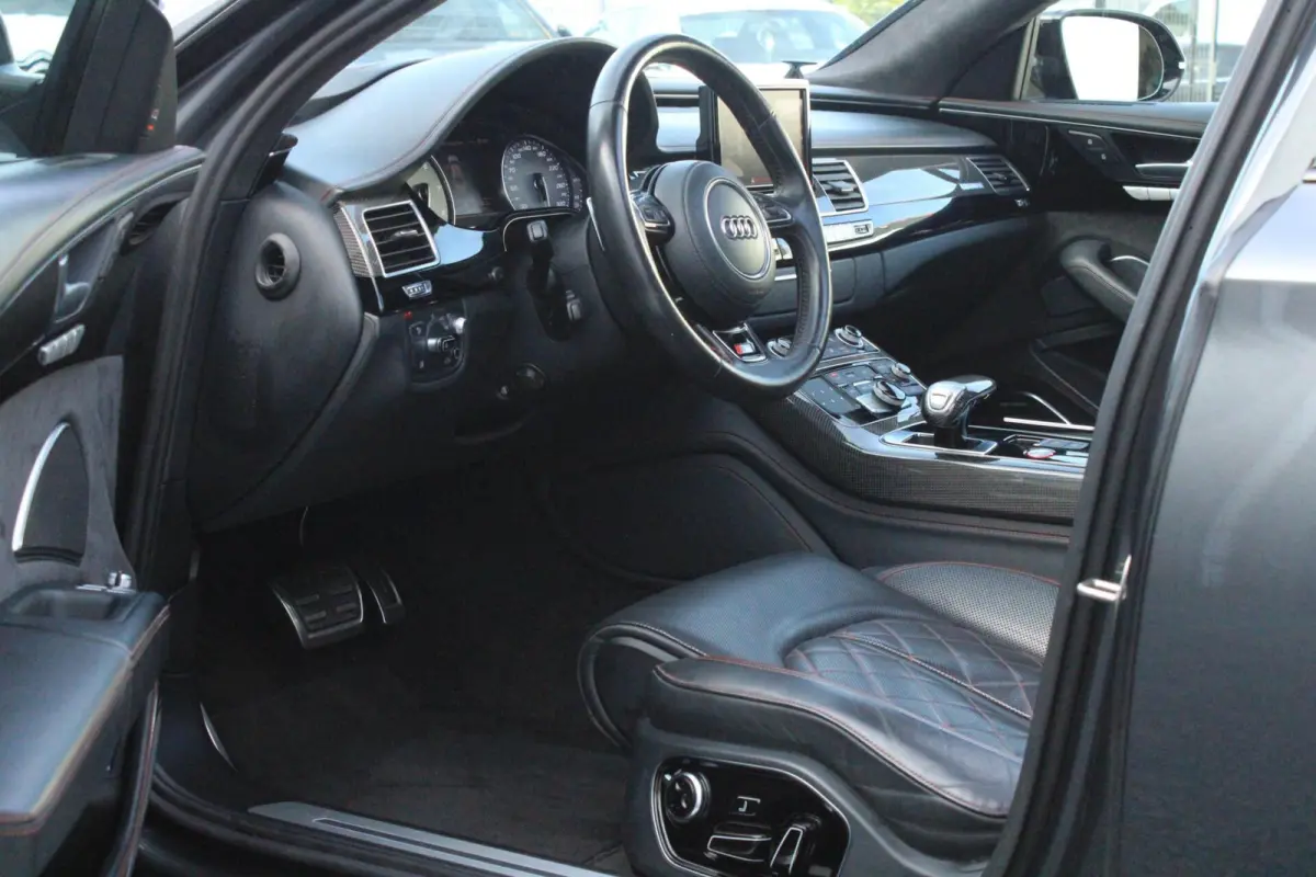 4.0 TFSI S8 plus quattro Pro Line+ Softclose Panorama Massage 360 Camera