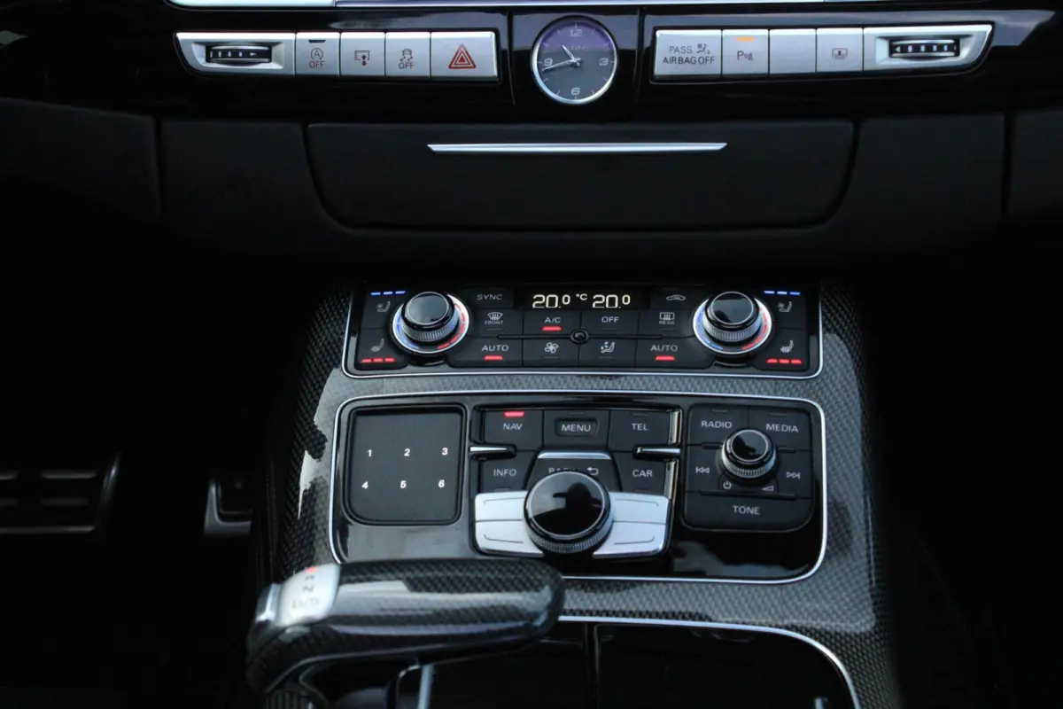 4.0 TFSI S8 plus quattro Pro Line+ Softclose Panorama Massage 360 Camera
