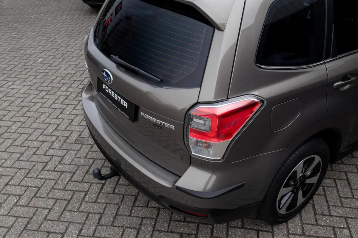 2.0 CVT AWD Luxury Plus | Eyesight | Trekhaak | Adaptive cruise control |