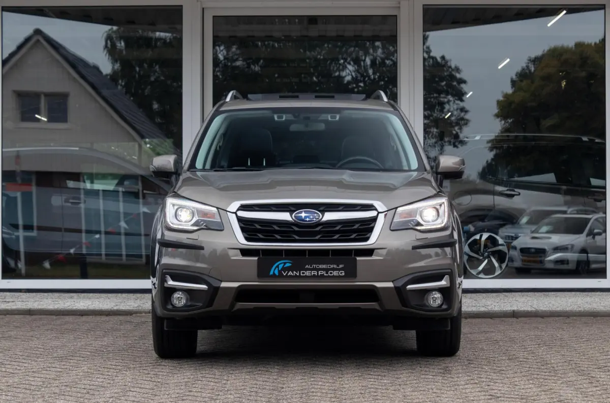 2.0 CVT AWD Luxury Plus | Eyesight | Trekhaak | Adaptive cruise control |