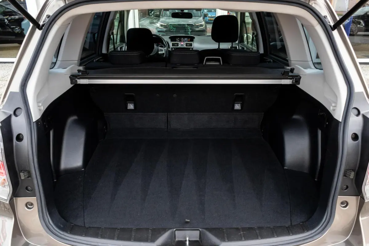 2.0 CVT AWD Luxury Plus | Eyesight | Trekhaak | Adaptive cruise control |