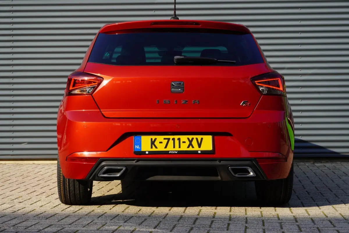 1.0 TSI 95pk FR Business Intense | Beats Audio | Climatronic | Navigatie | Full link
