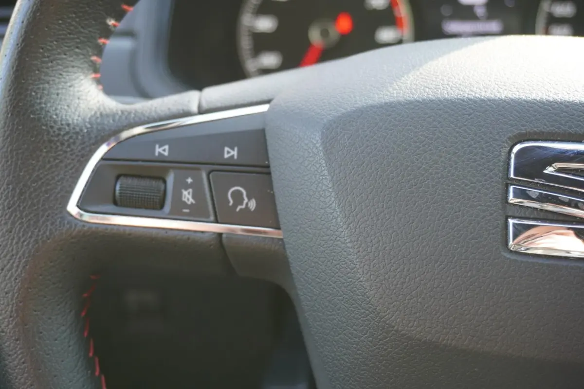 1.0 TSI 95pk FR Business Intense | Beats Audio | Climatronic | Navigatie | Full link