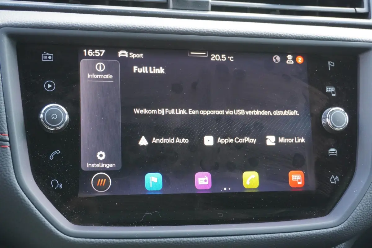 1.0 TSI 95pk FR Business Intense | Beats Audio | Climatronic | Navigatie | Full link