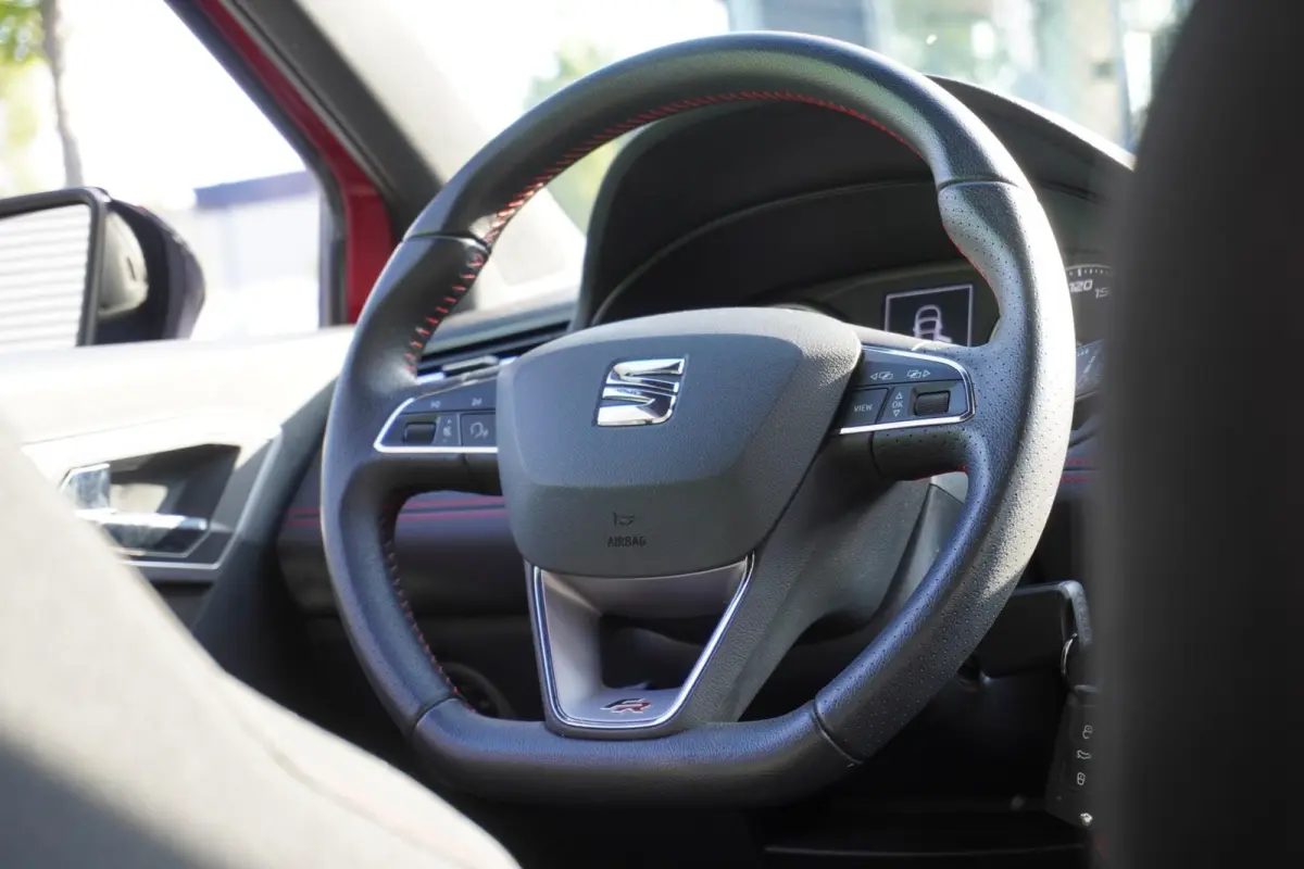 1.0 TSI 95pk FR Business Intense | Beats Audio | Climatronic | Navigatie | Full link