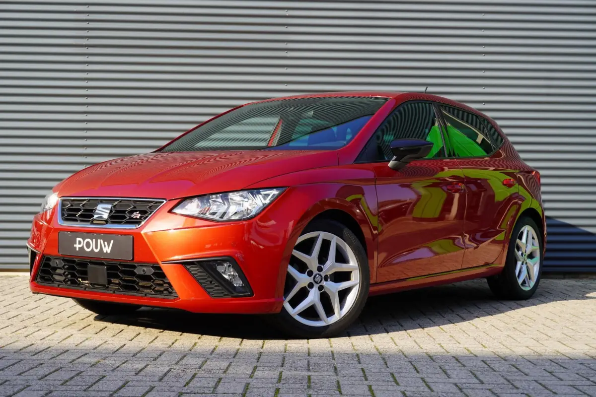 1.0 TSI 95pk FR Business Intense | Beats Audio | Climatronic | Navigatie | Full link