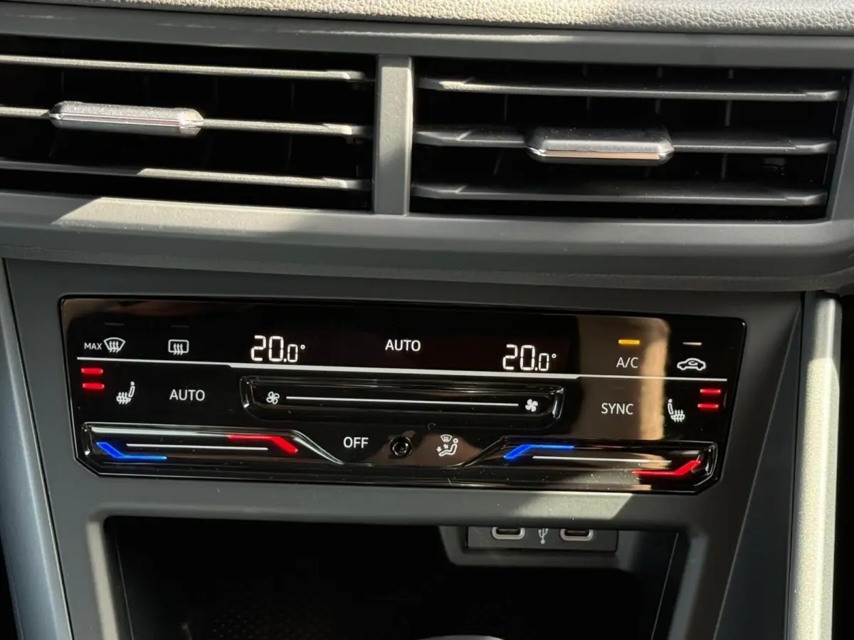 1.0 TSI R-Line Pano|Matrix|IQ|ACC|Camera