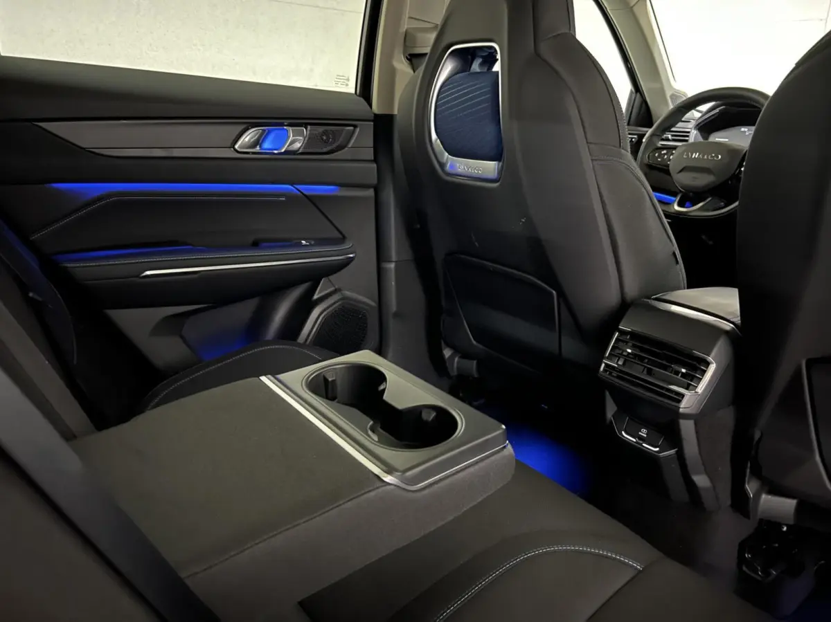 1.5 Plug-in Black Edition Sfeerver. CarPlay 360°