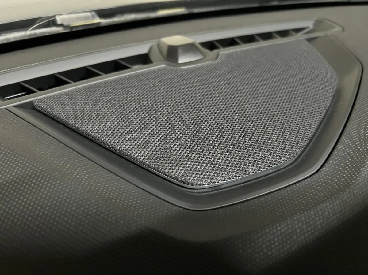 1.5 Plug-in Black Edition Sfeerver. CarPlay 360°