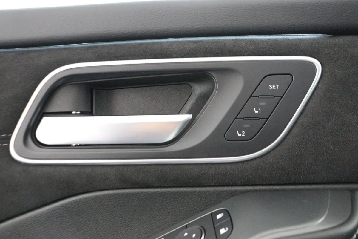 1.3 MHEV Xtronic Tekna Plus | Lederen Bekl. | Panoramadak | BOSE Audio |