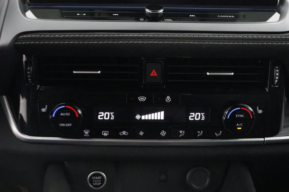 1.3 MHEV Xtronic Tekna Plus | Lederen Bekl. | Panoramadak | BOSE Audio |