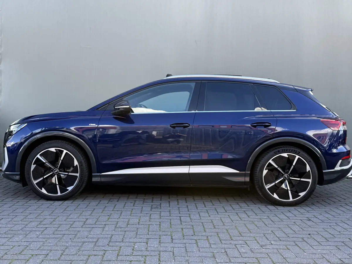 BWJ 2021 40 Launch edition 204 PK S Competition 77 kWh ADAPTIVE CRUISE | 360 CAM. | KEYLESS | PANODAK | MEMORY | RS STOELEN | HUD | DODE HOEK | ELKTR.STOELEN | LEDER | STOELVERW. | ELEK. KLE