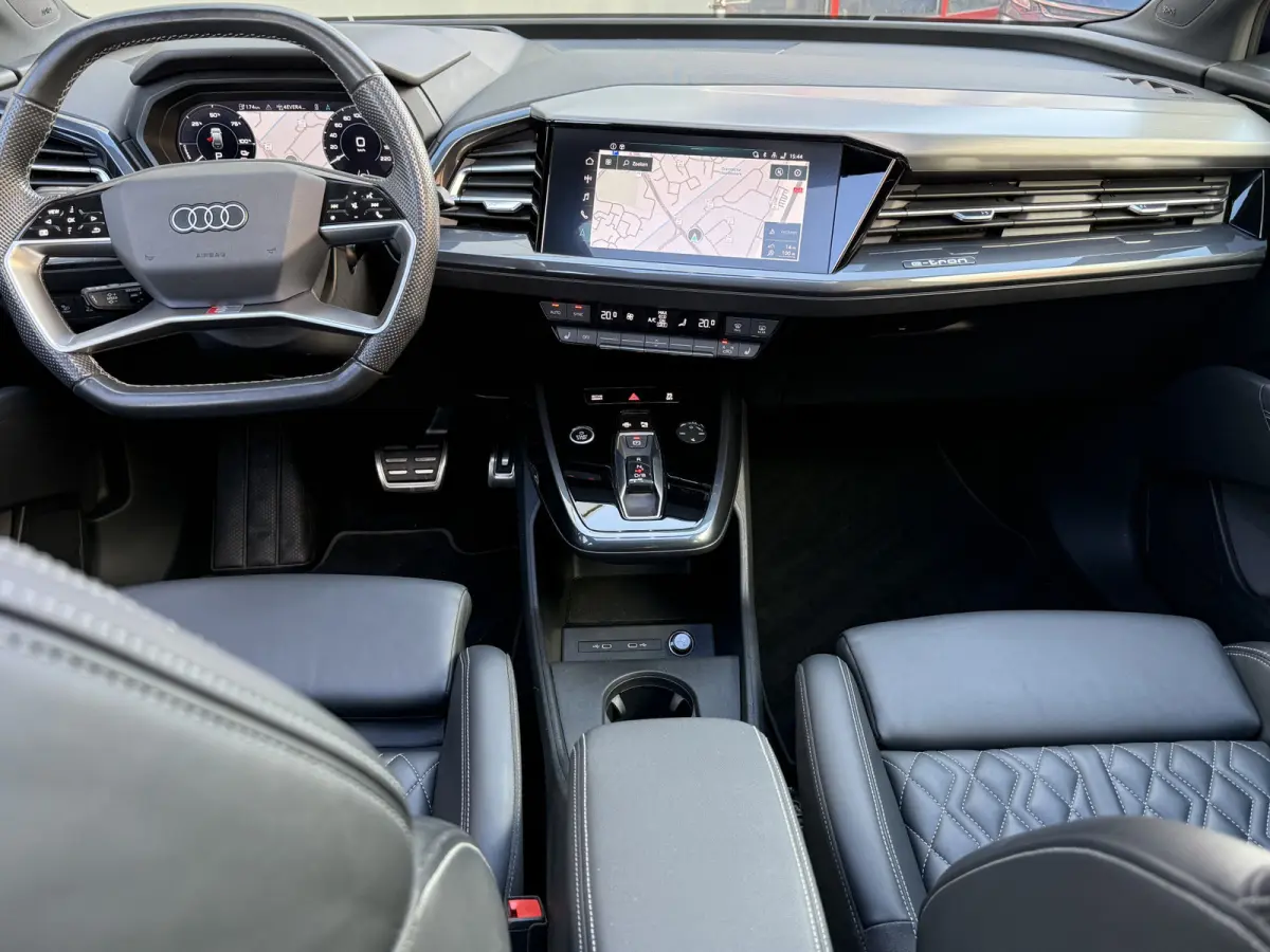 BWJ 2021 40 Launch edition 204 PK S Competition 77 kWh ADAPTIVE CRUISE | 360 CAM. | KEYLESS | PANODAK | MEMORY | RS STOELEN | HUD | DODE HOEK | ELKTR.STOELEN | LEDER | STOELVERW. | ELEK. KLE