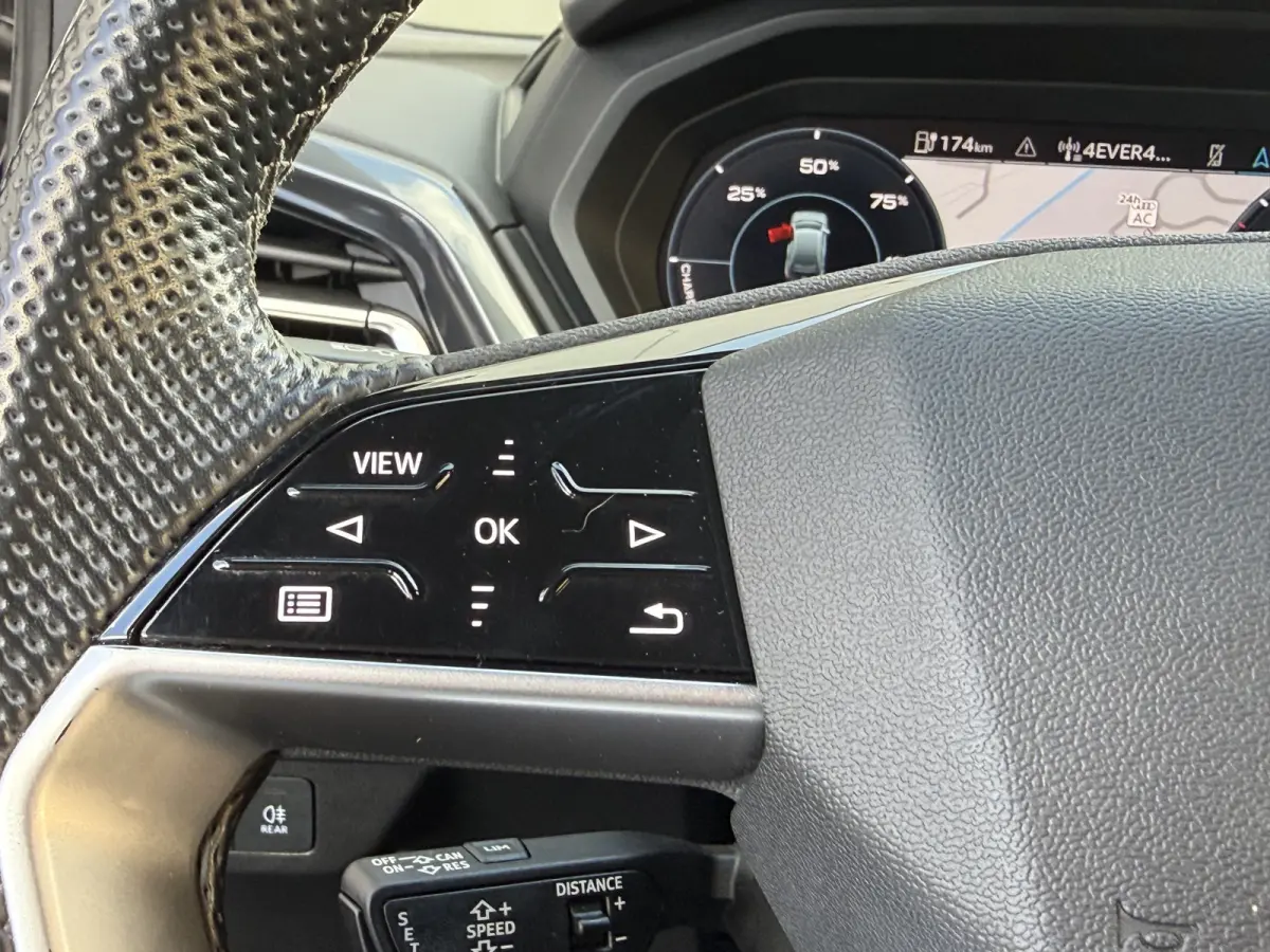 BWJ 2021 40 Launch edition 204 PK S Competition 77 kWh ADAPTIVE CRUISE | 360 CAM. | KEYLESS | PANODAK | MEMORY | RS STOELEN | HUD | DODE HOEK | ELKTR.STOELEN | LEDER | STOELVERW. | ELEK. KLE