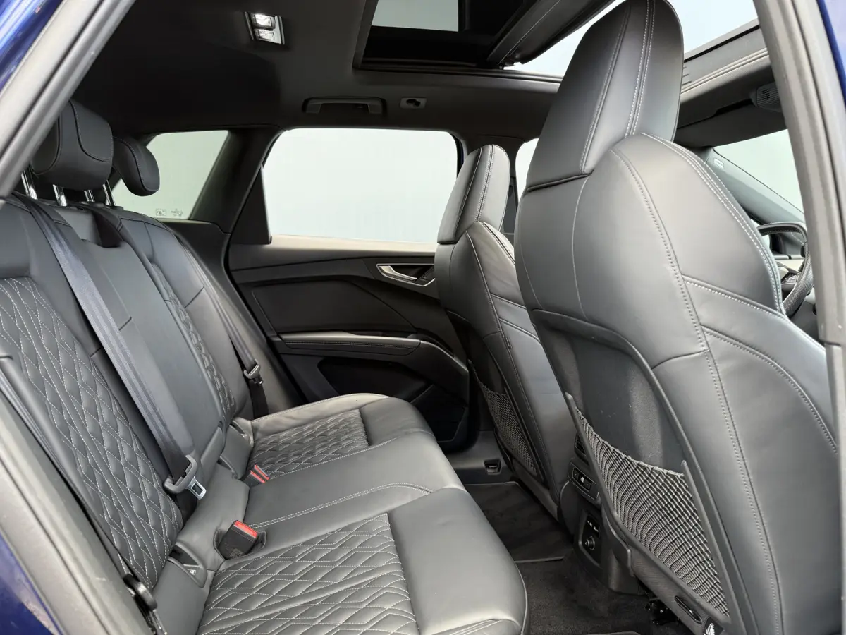 BWJ 2021 40 Launch edition 204 PK S Competition 77 kWh ADAPTIVE CRUISE | 360 CAM. | KEYLESS | PANODAK | MEMORY | RS STOELEN | HUD | DODE HOEK | ELKTR.STOELEN | LEDER | STOELVERW. | ELEK. KLE