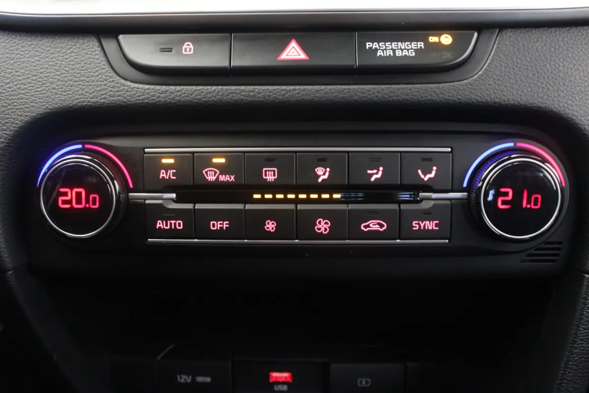 1.0 T-GDi DynamicLine |Camera|Navi|