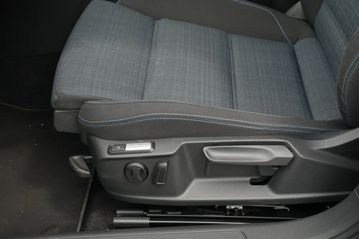 1.4 TSI PHEV GTE Business SOH 92% | Achteruitrijcamera | Cruise control adaptief | Keyless entry
